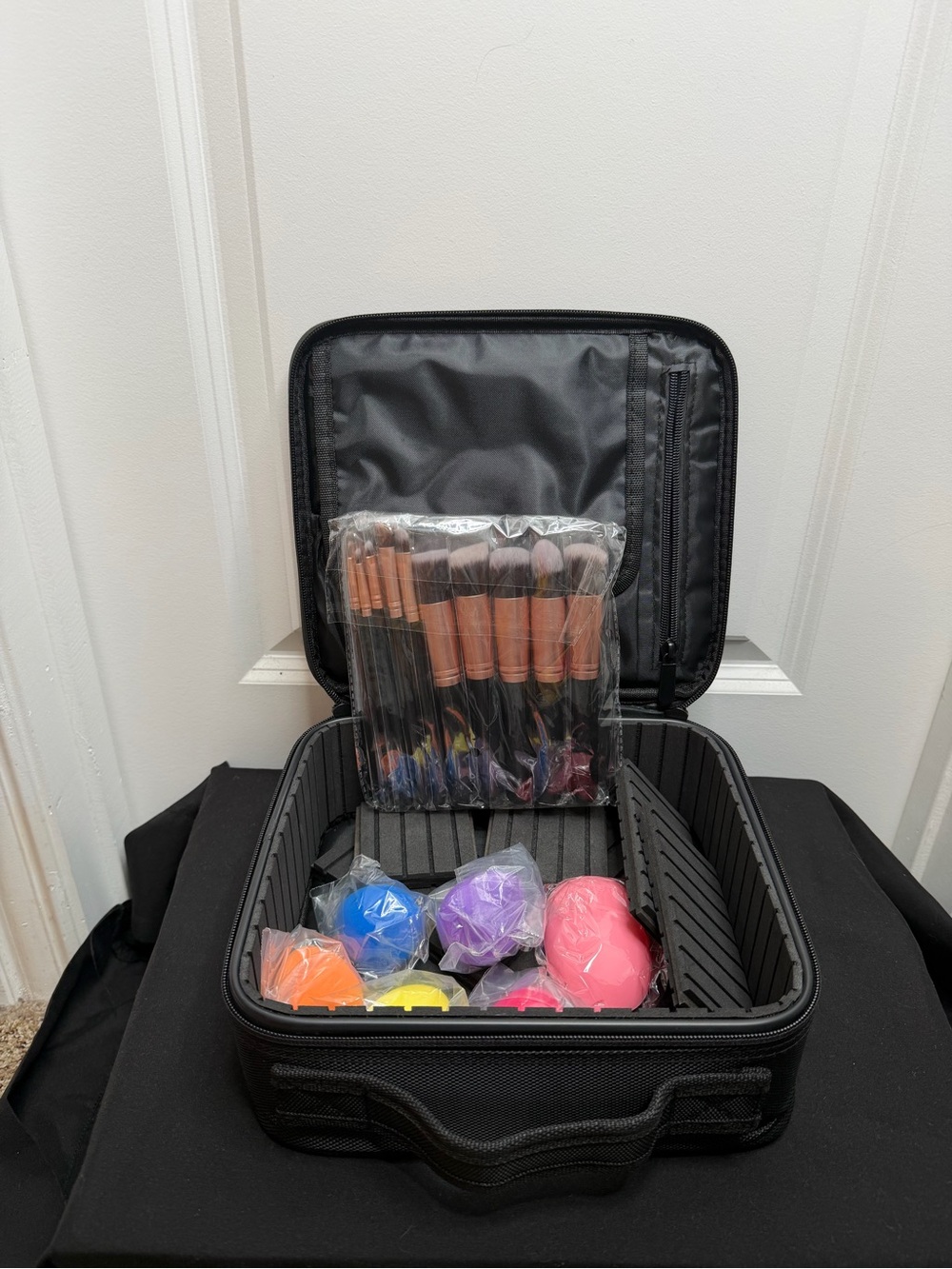 Travel makeup Toiletry case in black NEW